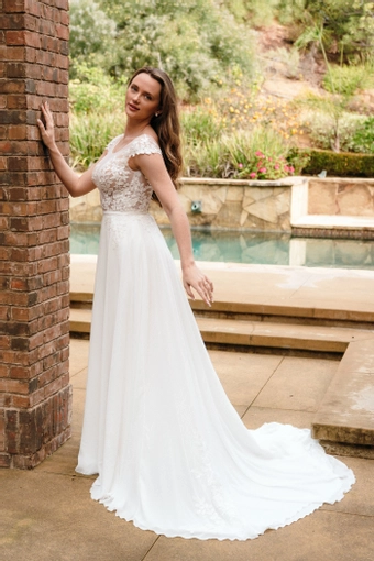 Evelyn Bridal Rhea #1 frontface vertical thumbnail
