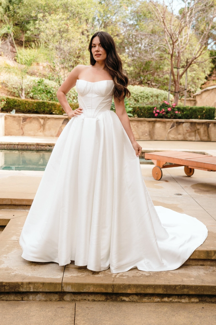 Evelyn Bridal Rory Image