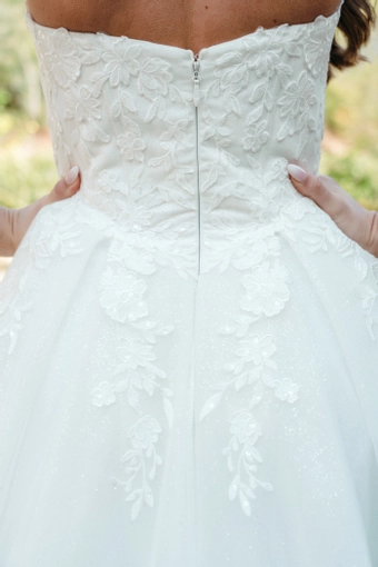 Evelyn Bridal Alba #5 backface vertical cropped thumbnail