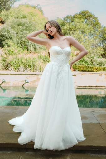 Evelyn Bridal Alba #1 frontface vertical thumbnail
