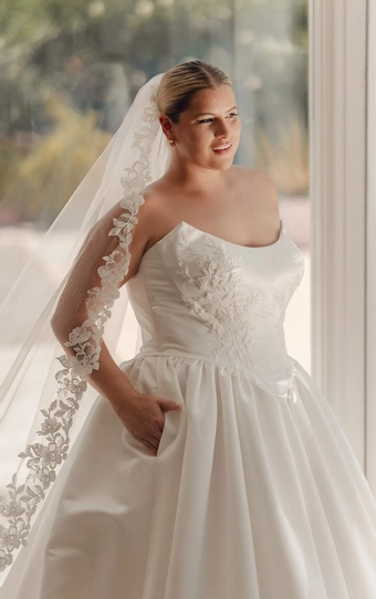 Stella York Plus Size #SY8239 #3 frontface vertical cropped thumbnail