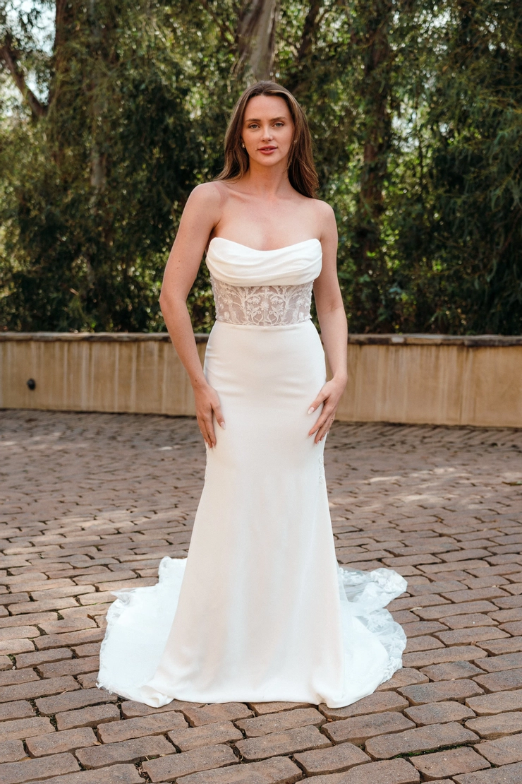 Nantes Collection by Evelyn Bridal Mercedes Image