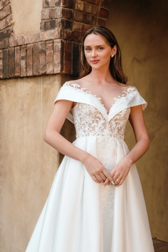 Nantes Collection by Evelyn Bridal Aria #3 frontface vertical cropped thumbnail