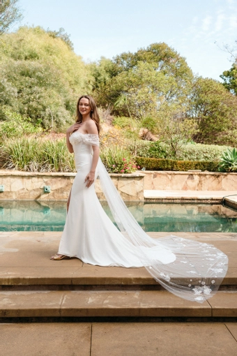 Nantes Collection by Evelyn Bridal Sara #1 frontface vertical thumbnail