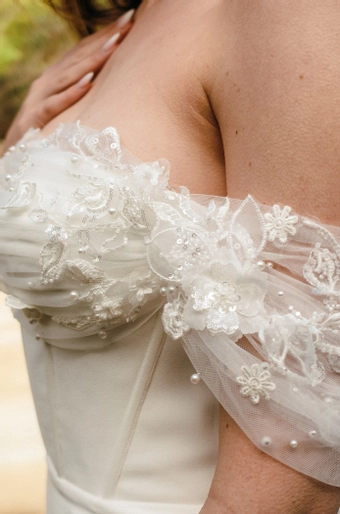 Nantes Collection by Evelyn Bridal Sara #7 frontface vertical cropped thumbnail