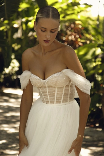 Elissar Style #1009 #5 frontface vertical cropped thumbnail
