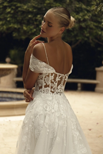 Elissar Style #1018 #5 backface vertical cropped thumbnail