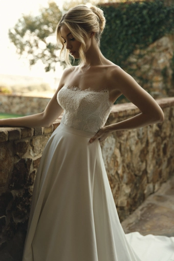 Elissar Cambrie #5 frontface vertical cropped thumbnail
