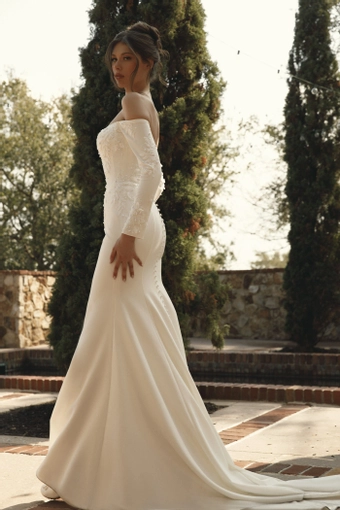 Elissar Eva #3 vertical thumbnail