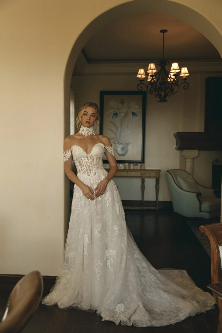 Elissar - Isla | Bacio Bacio Bridal Boutique