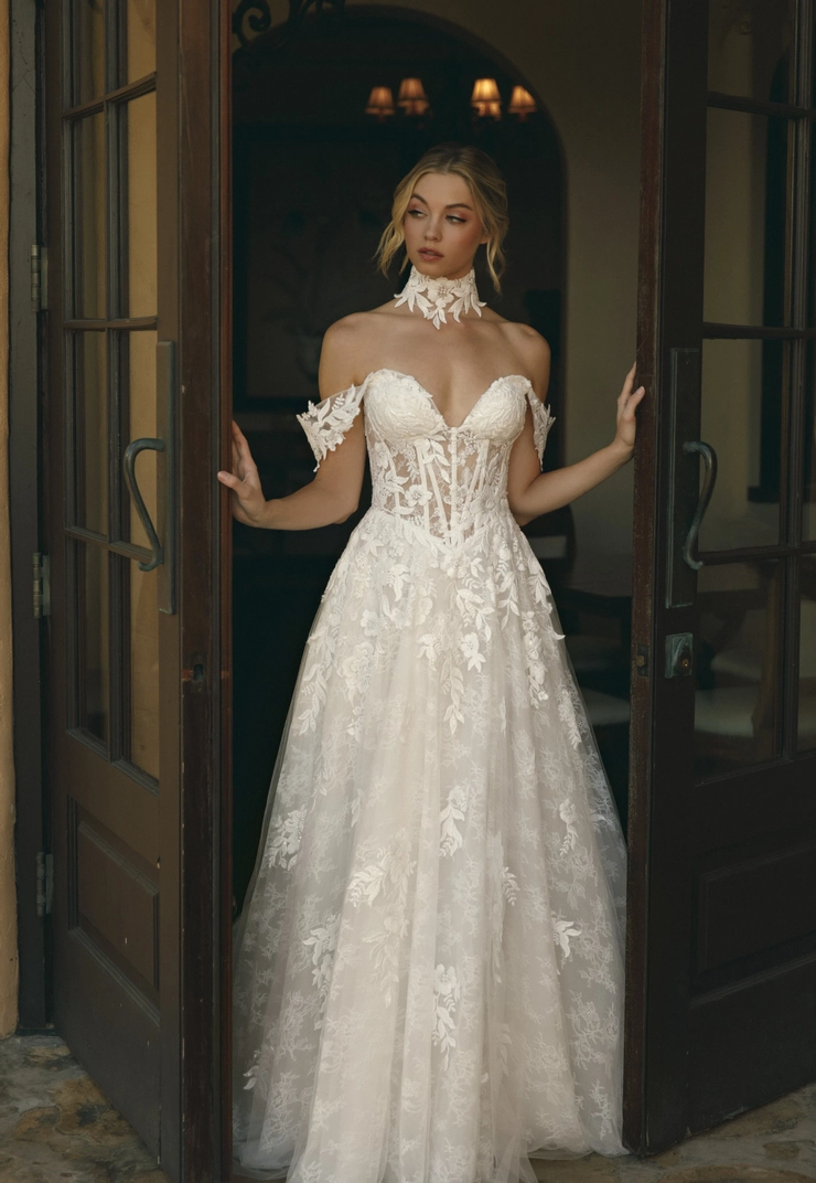 Elissar - Isla | Bacio Bacio Bridal Boutique