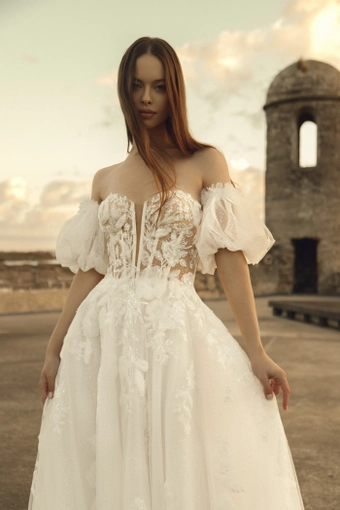 Elissar Rowena #3 frontface vertical cropped thumbnail