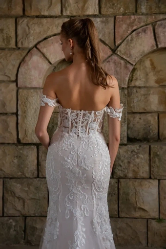 Elissar #0657 #5 backface vertical cropped thumbnail
