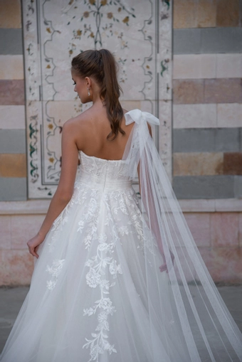Elissar #0660 #7 backface vertical cropped thumbnail