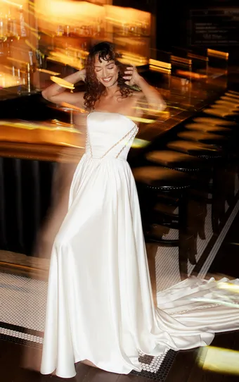 All Who Wander Style #Shayla #0 default frontface vertical thumbnail