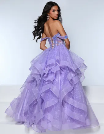 Kate Parker #5 backface vertical thumbnail