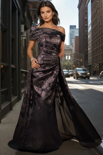 Janique #261050 #2 frontface vertical thumbnail