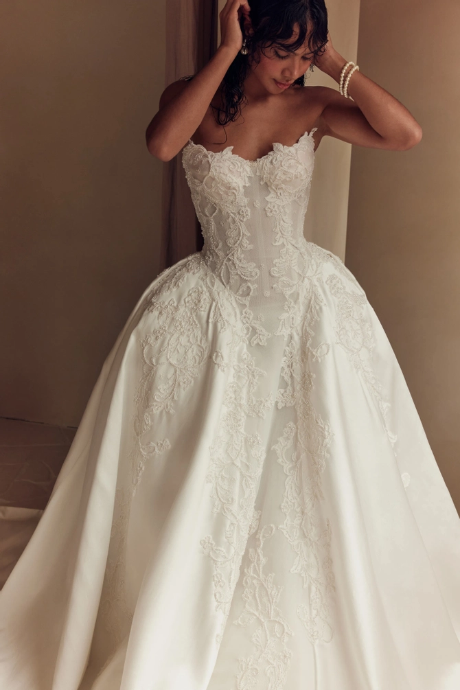 Leah Da Gloria Style #Alexandra #7 frontface vertical cropped thumbnail