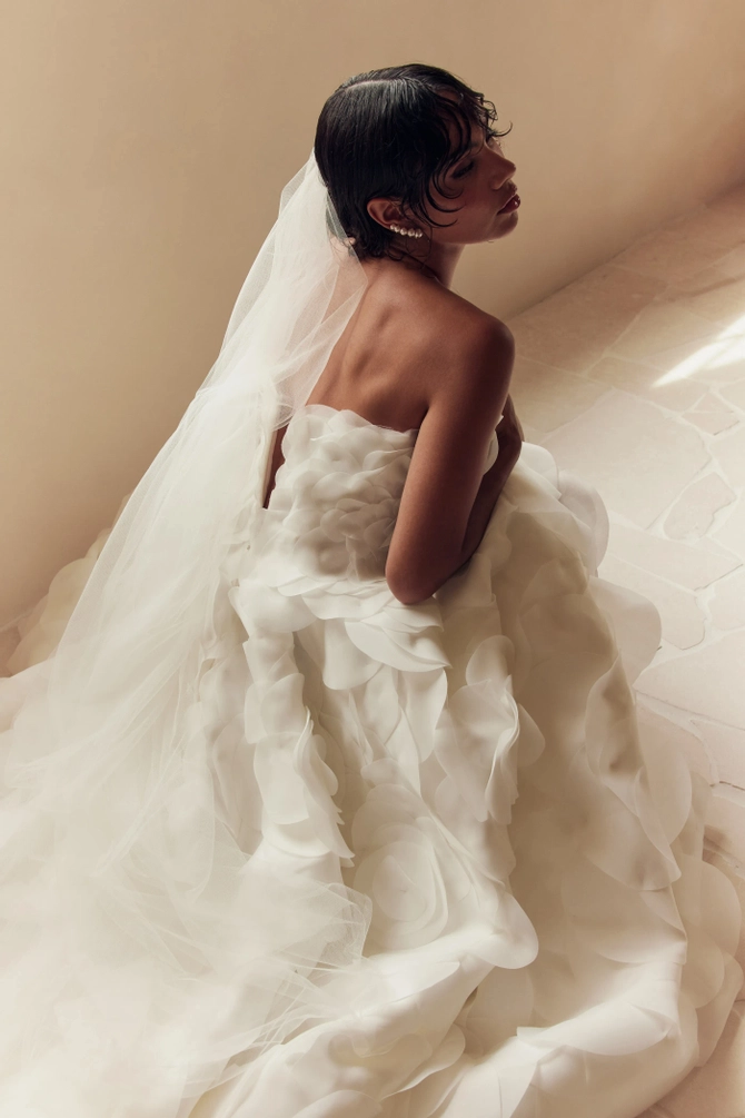 Leah Da Gloria Style #Dove #16 backface vertical cropped thumbnail