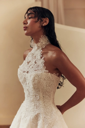 Leah Da Gloria Style #Iris #2 frontface vertical cropped thumbnail