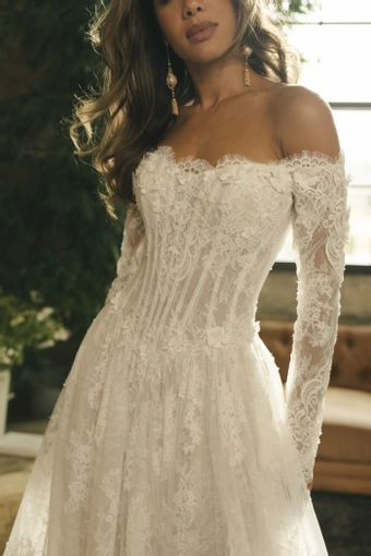 Maggie Sottero Kitaro #10 frontface vertical cropped thumbnail