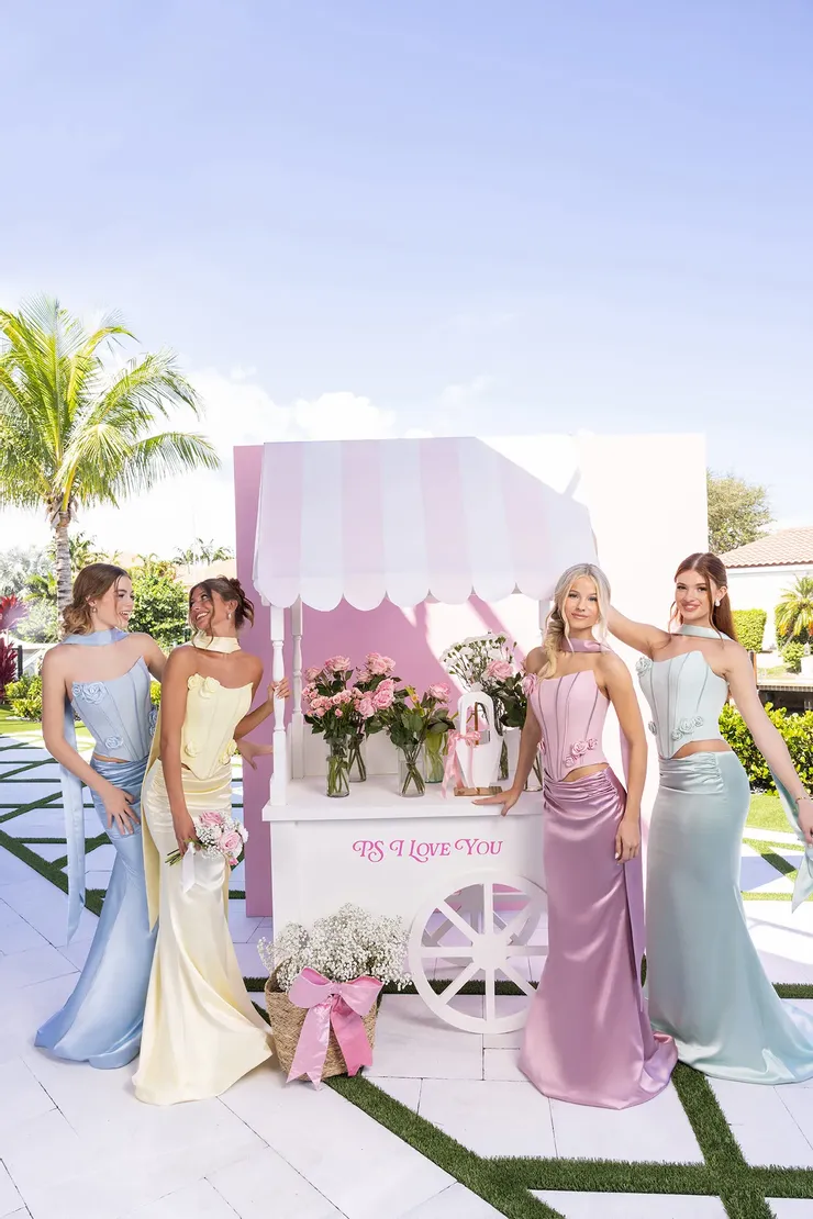 Portia and Scarlett XO186