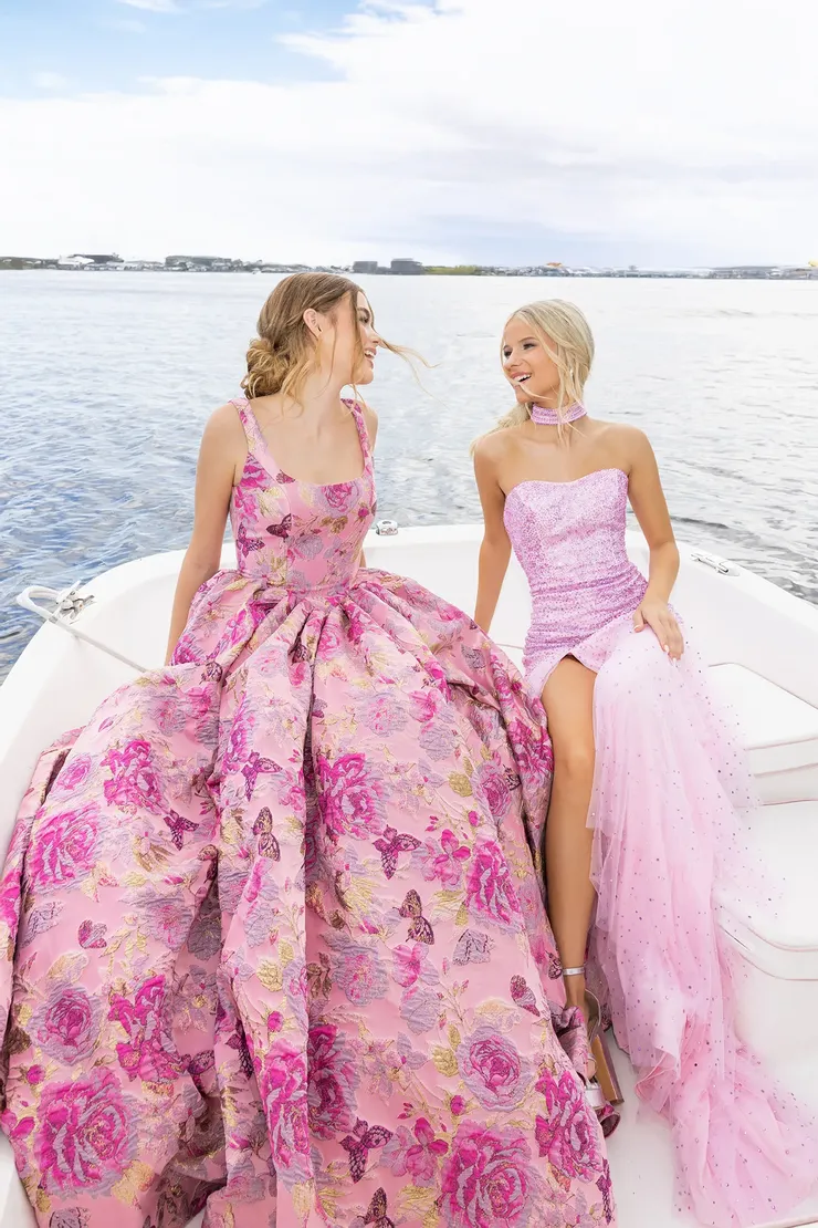 Portia and Scarlett XO188