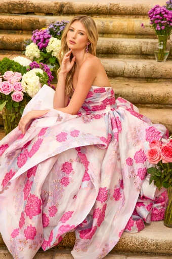 Ava Presley Style #42293 $6 frontface vertical cropped thumbnail