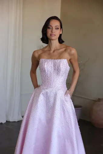 Ava Presley Style #47283 #3 frontface vertical cropped thumbnail