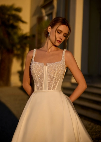 Randy Fenoli Josephine #5 frontface vertical cropped thumbnail