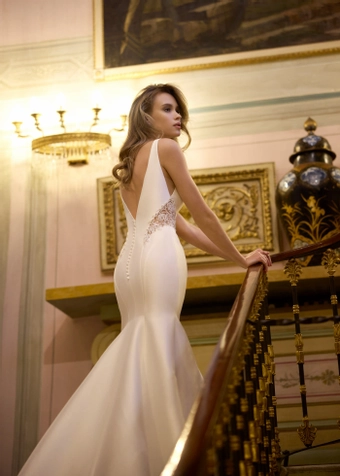 Randy Fenoli Jude #4 backface vertical cropped thumbnail