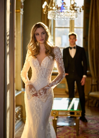Randy Fenoli Juliana #4 frontface vertical cropped thumbnail