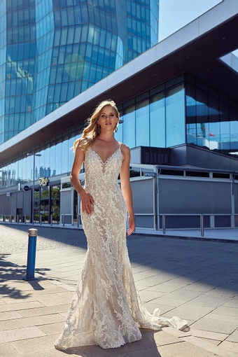 Eddy K Sky Guri Style #SKY712 #0 default frontface vertical thumbnail