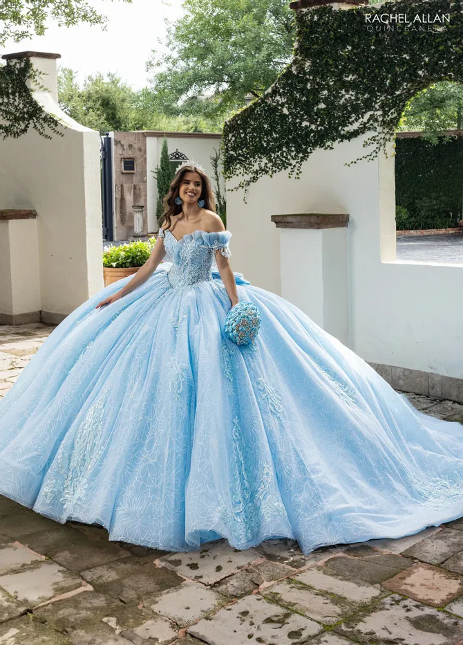 La Reina by Rachel Allan - RQ2246 | Henri's