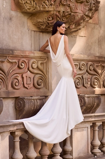 Paloma Blanca Style #P5181 #2 default backface vertical thumbnail