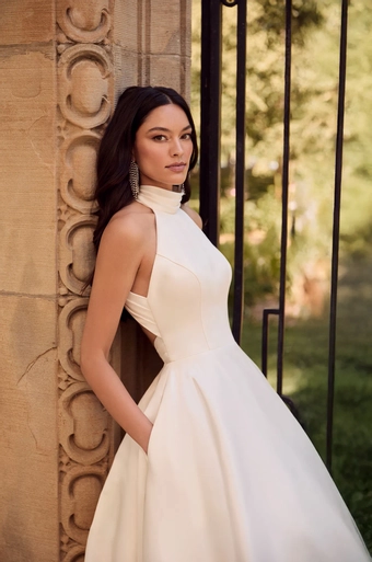 Paloma Blanca Style #P5188 #3 frontface vertical cropped thumbnail