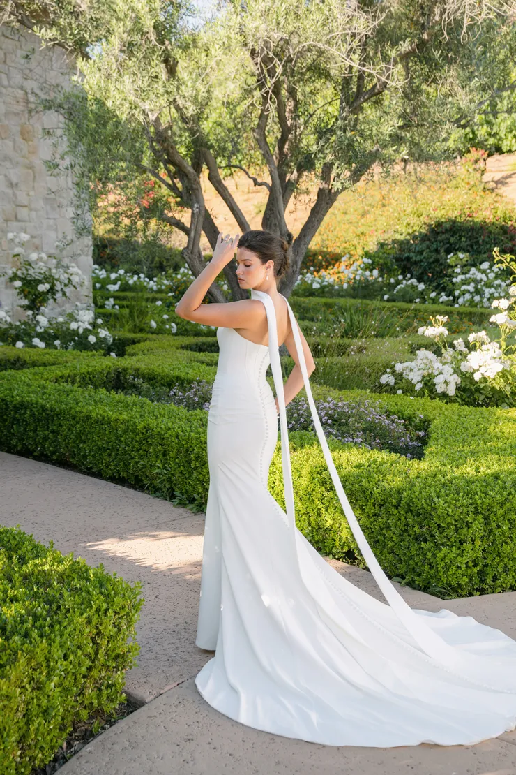 Allure Spring 2026 Backface Thumbnail Image