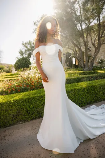 Allure Bridals Style #A1417 #4 frontface vertical thumbnail