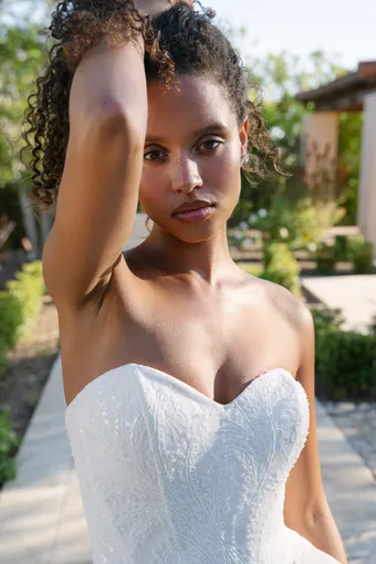 Allure Bridals Style #A1420T #4 frontface vertical cropped thumbnail