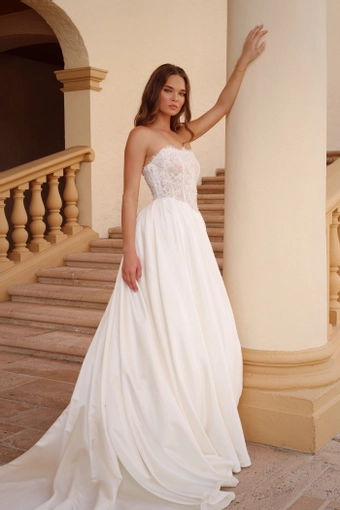 Zakaa Couture Clarisse #3 frontface vertical thumbnail