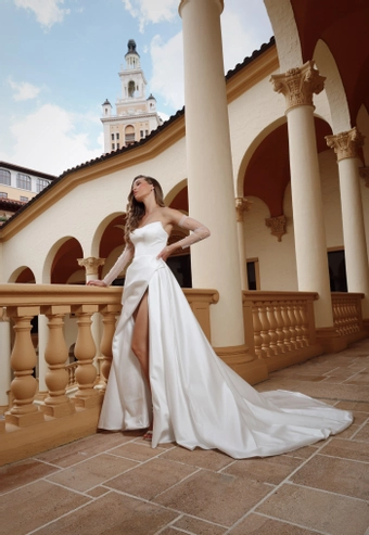 Zakaa Couture Ravelle #2 frontface vertical thumbnail