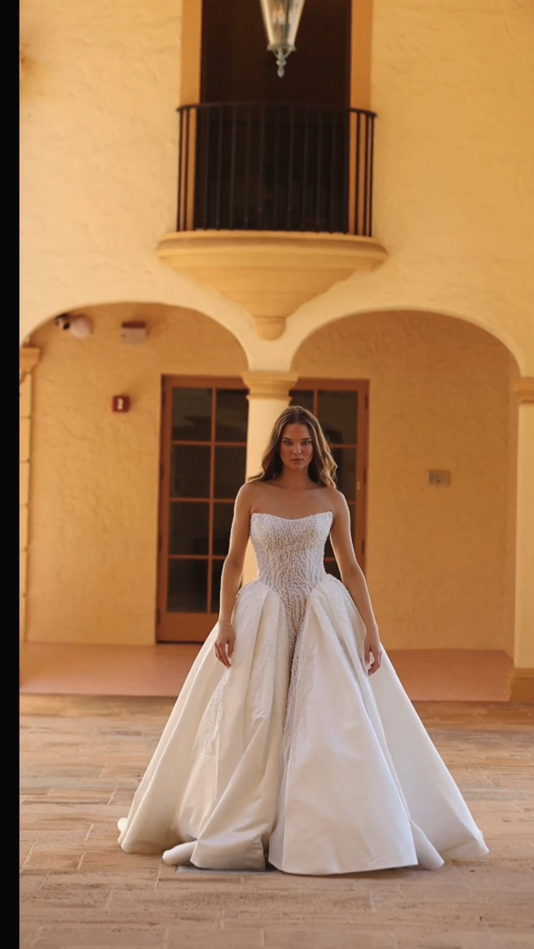 Zakaa Couture Vienna #6 autoplay loop mute thumbnail