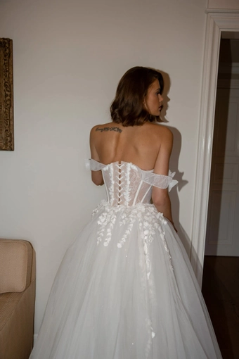 Ange Etoiles Celine #8 backface vertical cropped thumbnail