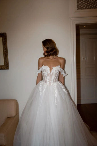 Ange Etoiles Celine #7 frontface vertical cropped thumbnail