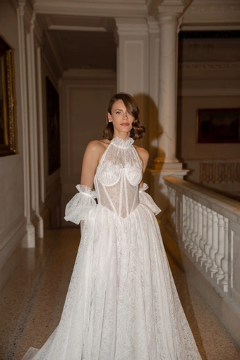 Ange Etoiles Tyra #4 frontface vertical cropped thumbnail