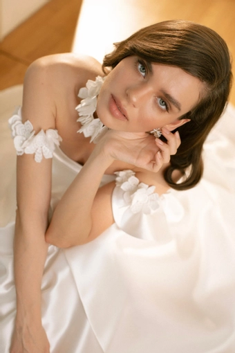 Blammo Biamo Shivon #6 frontface vertical cropped thumbnail