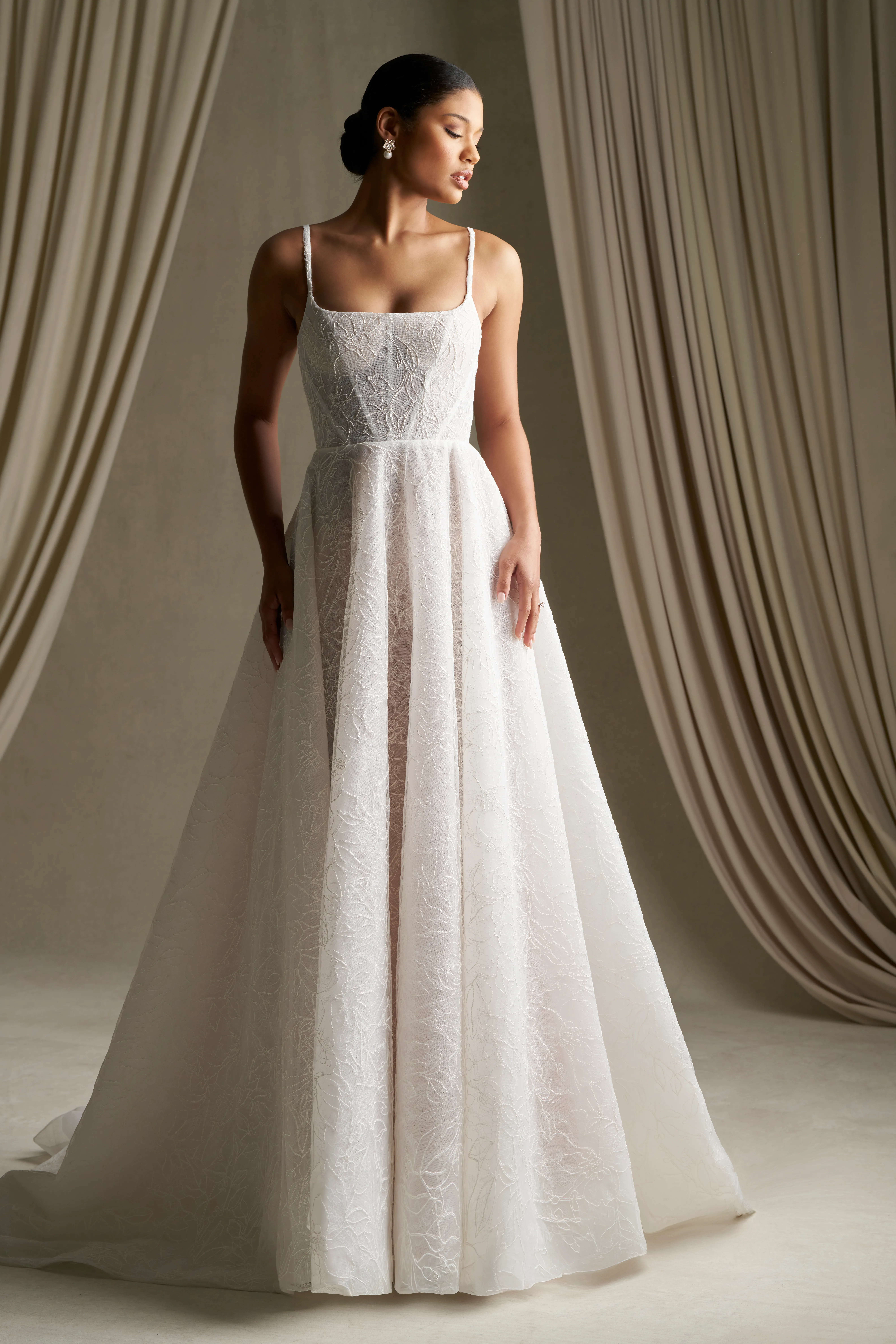 green emerald velvet dress Sheath Silhouette Crepe Wedding Dress with Square Neck Bethany Made to Order / White / 2 US (34 EU) main image 1