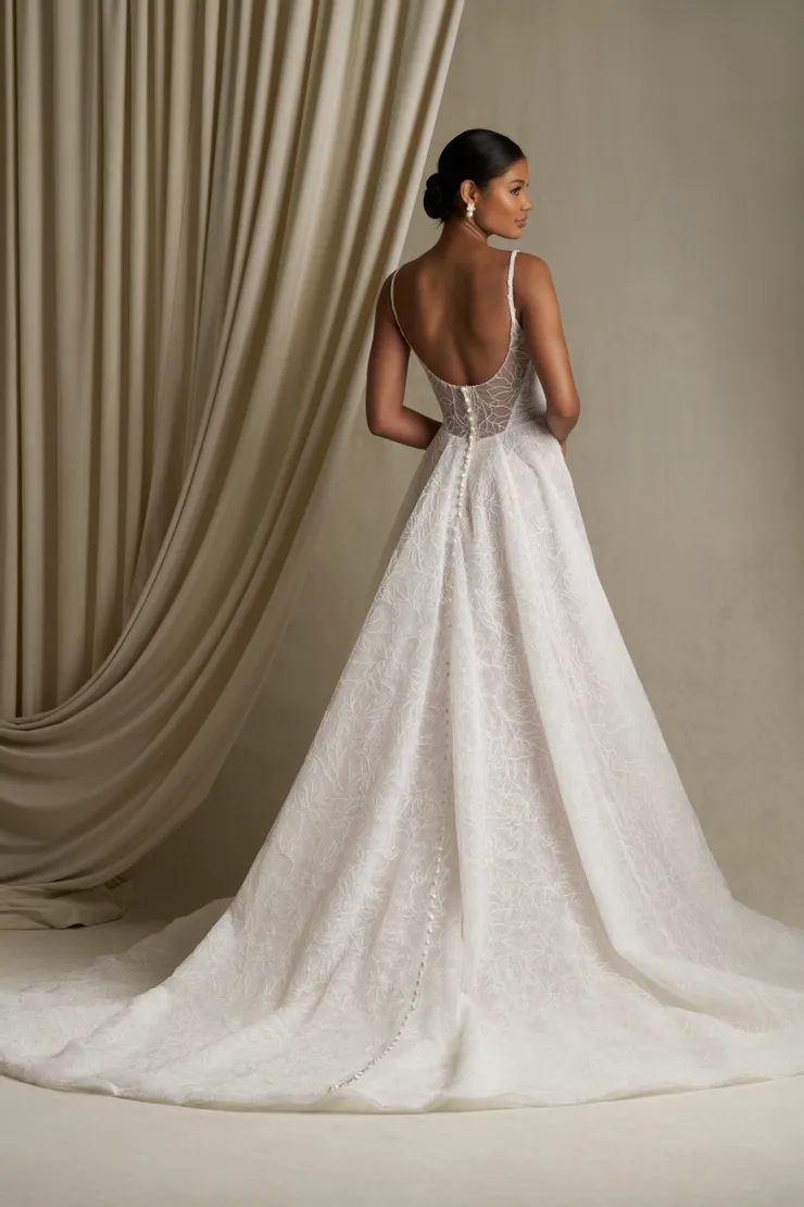 Allure Couture  C802