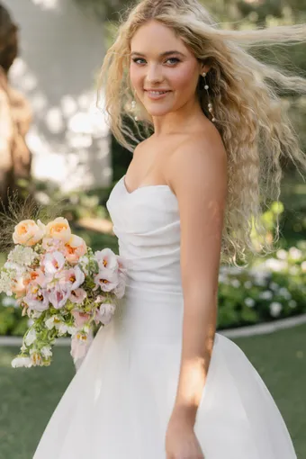 Allure Romance Style #R3900 #8 frontface vertical cropped thumbnail