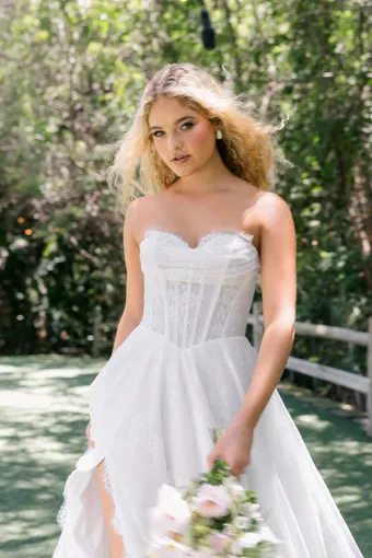 Allure Romance Style #R3901 #11 frontface vertical cropped thumbnail